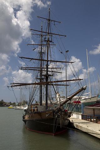 77 St. Lucia, Piratenschip uit Pirates of the Caribbean.jpg